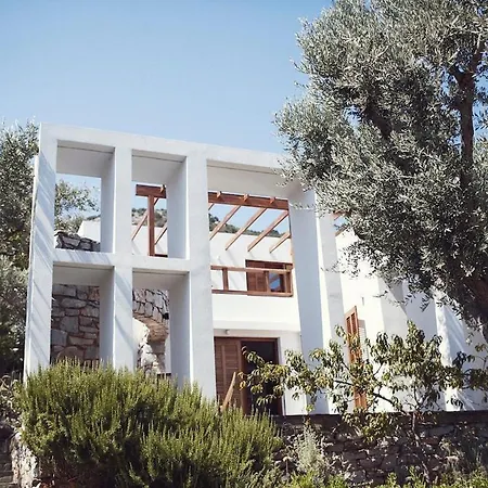 Villa Eirini By μρs *