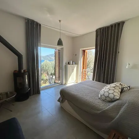 Villa Eirini By μρs *